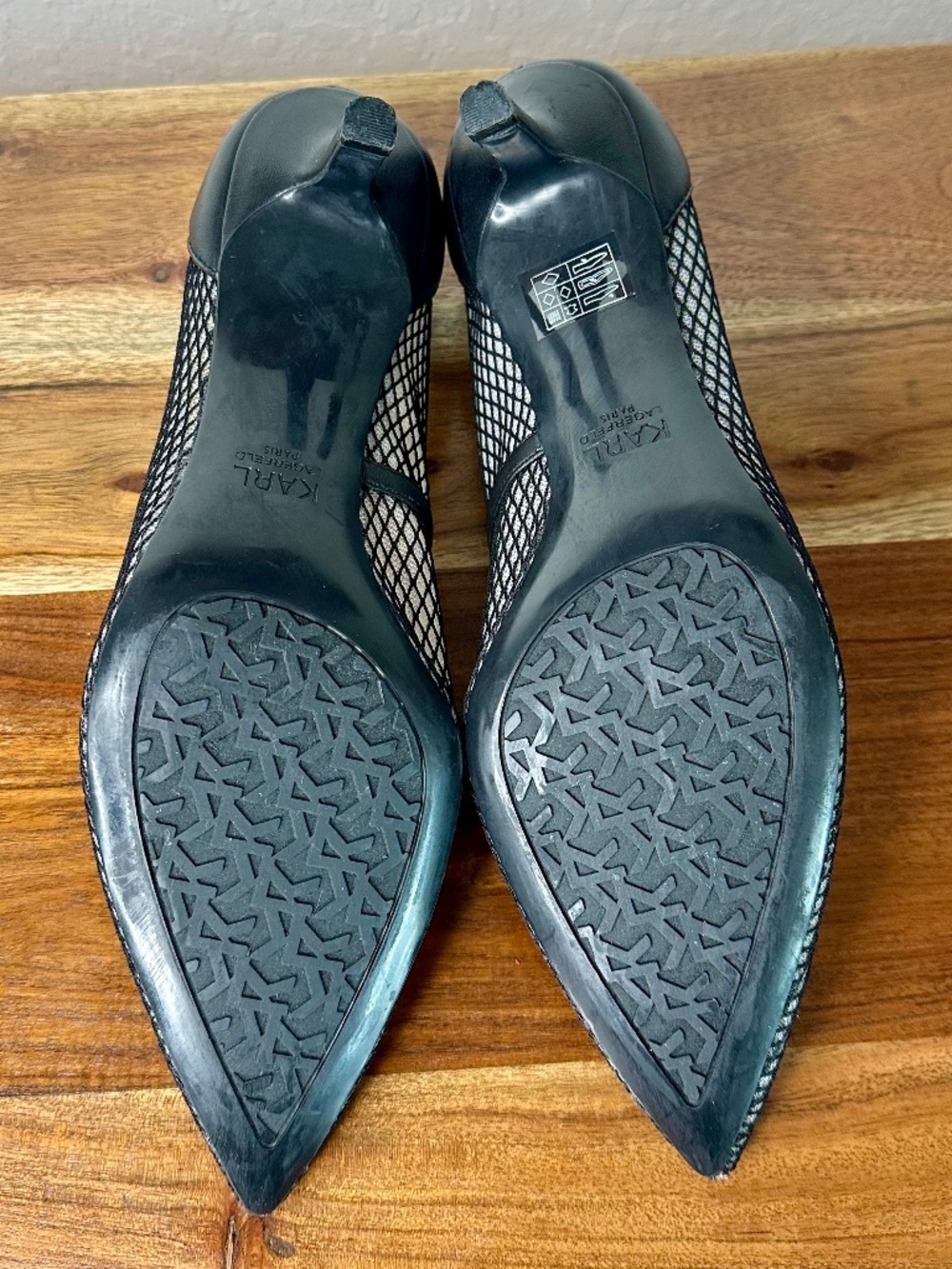 Karl Lagerfeld Paris Leather Mesh Kitten Heel Pumps, Size 9 - Picture 8 of 13